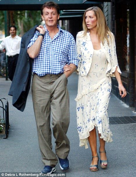 Paul Mccartney Married Heather Mills And Divorced After Six Years The Couple Tied The Knot On