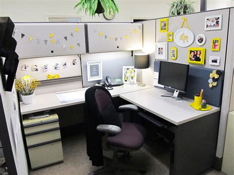 Office Decor Ideas Make A Bright Look Of The Workspace