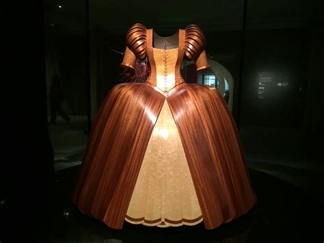 Pin By Carolyn Goldhammer On World Of Wearable Art World Of Wearable