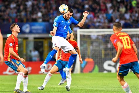Watch a flamenco performance at one of the many. Italy vs Spain: Italy paints Spain's faces | MARCA in English
