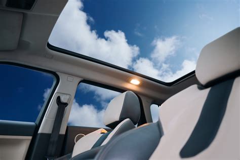 The Benefits Of Panoramic Sunroofs 1st Call Windscreens