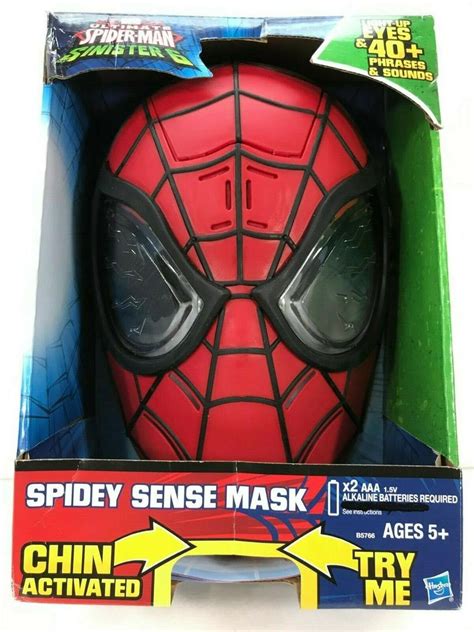 New Hasbro Spiderman Spidey Sense Mask Light Up Eyes And 40 Phrases