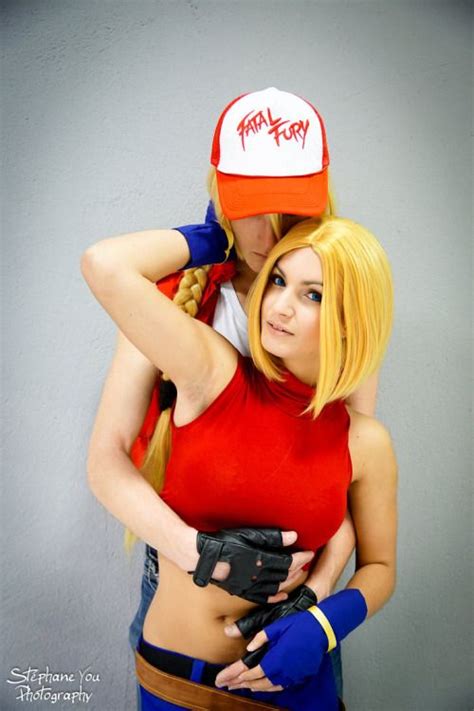 King Of The Fighters Cosplays Of Blue Mary And Terry Bogard Cosplays