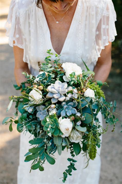 Greenery Bouquet Ideas For A Winter Wedding