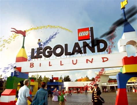 Viaje En Familia A Dinamarca Parque Temático Legoland Azul Marino