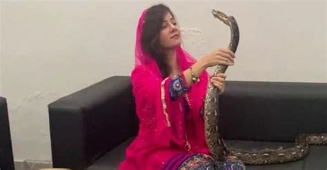 Pakistani Singer Rabi Pirzada Nude Viral Video पाकिस्तानी सिंगर रबी