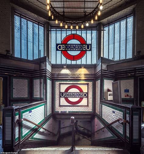 Stunning Photos Show Magnificent Architecture On London Underground