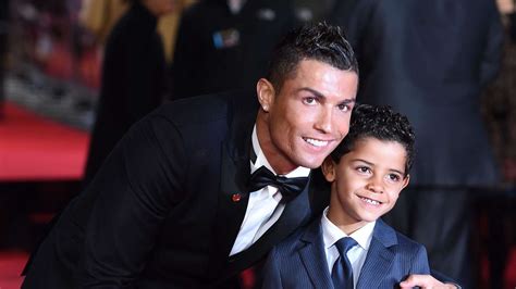 Cristiano Ronaldo Vier Kinder Drei Verschiedene Mütter Und Model Mama Als Freundin