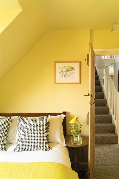 7 Yellow Bedroom Ideas To Brighten Your Space Just In Time For Spring Yellow Bedroom Walls