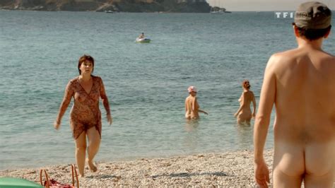 Christine Citti Desnuda En A Dix Minutes Des Naturistes