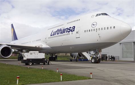 Boeing 747 8 Auf Premierenflug Lufthansa Hebt Mit Neuem Jumbo Jet Ab