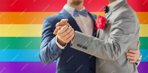 Pessoas Homossexualidade Casamento Do Mesmo Sexo E Conceito De Amor Close Up De Feliz Casal
