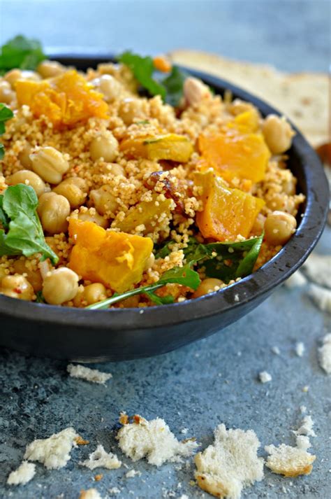 Fall is here, the pumpkins have made their appearance and i couldn't resist putting them into this moroccan. Pumpkin, Couscous & Chickpeas Salad | sinamontales