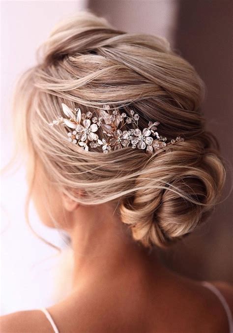 Struggling to find the perfect hairstyle for your wedding? 20 Classic Low Bun Wedding Hairstyles from Tonyastylist ...