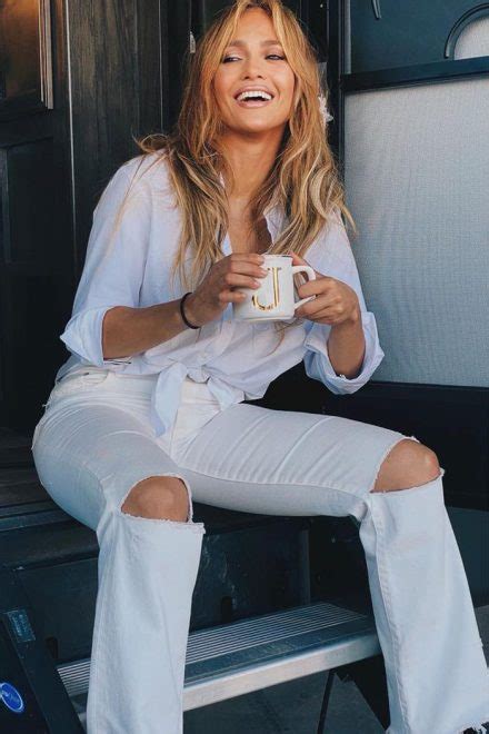Jennifer Lopez Shows Us How To Ace White On White This Summer