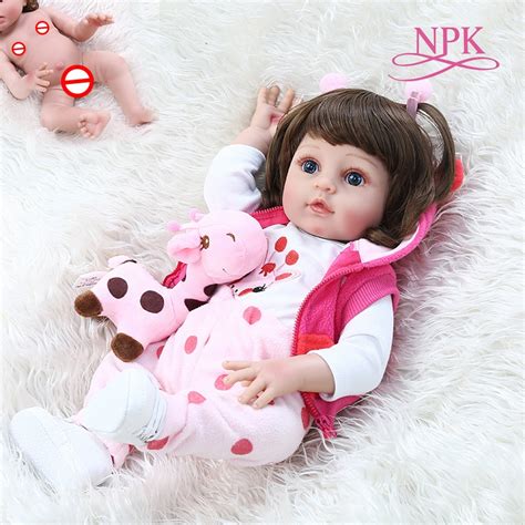 boneca bebê reborn com corpo de silicone menina com conjunto de vestido de girafa presente