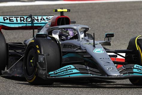 Hamilton Mercedes Battling To Tame W13 F1 Car In Bahrain