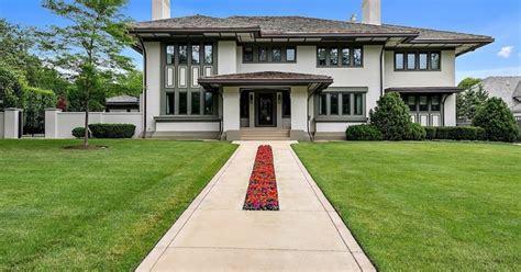 Prairie Style Mansion In Hinsdale For Sale Crains Chicago Business