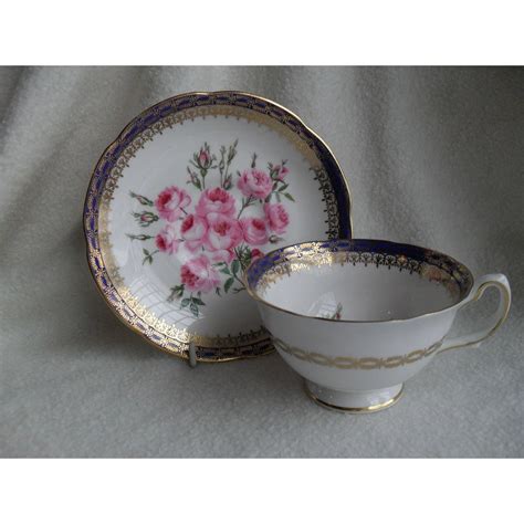 Royal Grafton Bouquet Of Pink Roses Teacup And Saucer Coffee And Tea Cups Tea Cup Saucer Grafton