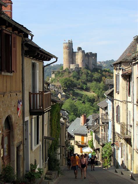 Plus beaux villages de France Découvrez Najac dans l Aveyron