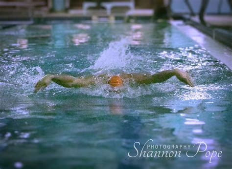 High School Senior Photographer Bellevue Wa Guy Swimmer High