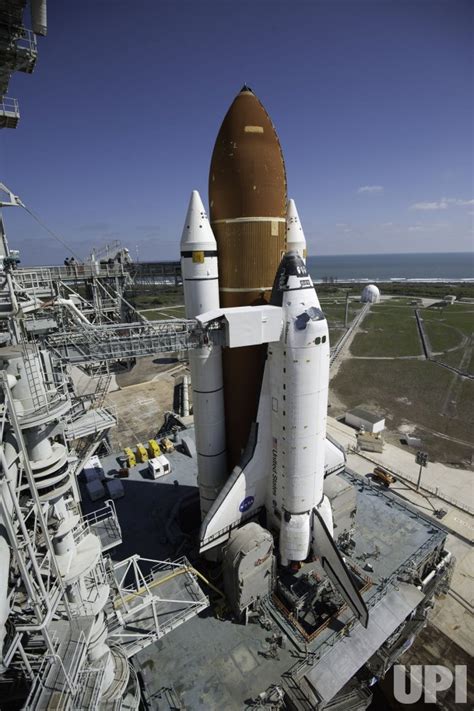 Photo Space Shuttle Endeavour Rolls Out To The Launch Pad To Prepare