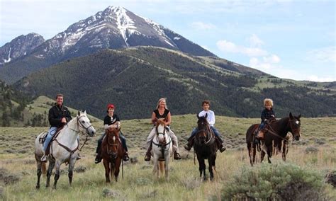 Horseback Riding In Gardiner Montana Yellowstone Vacation Visit