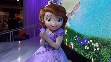 Sofia The First Meet And Greet At D Expo Sofia Dances And Shows Us