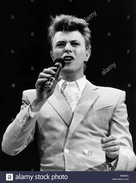 Live Concert David Bowie Hi Res Stock Photography And Images Alamy