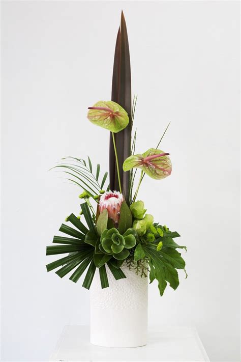 Modern Arrangement Flower Arrangement Designs Contemporary Flower Arrangements Tropical