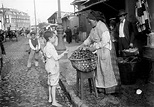 Fig seller, Portugal, circa 1910 ~ vintage everyday