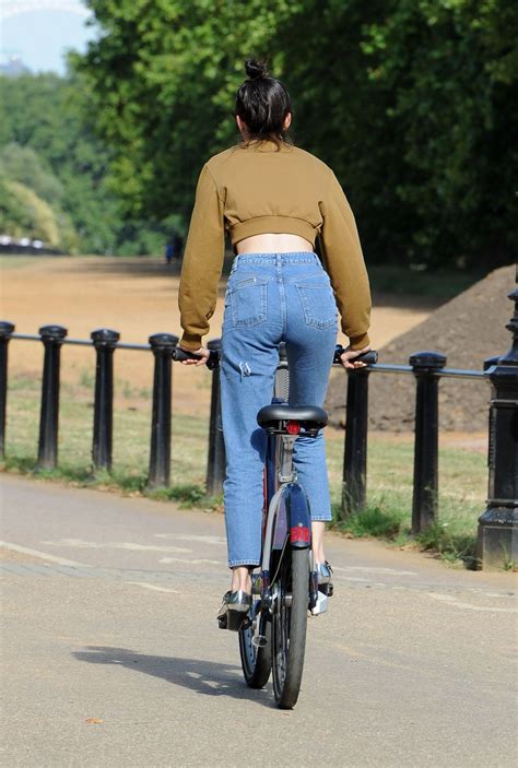 Kendall Jenner Bike Ride In London S Hyde Park June CelebMafia