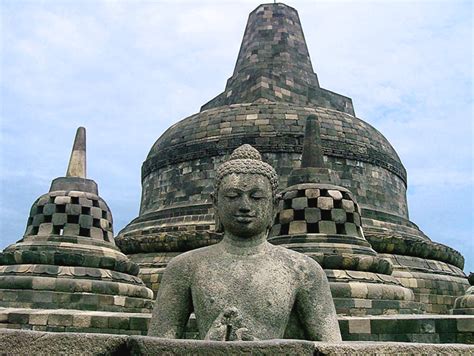 Mengagumi Mahakarya Artitektur Masa Lampau Di Candi Borobudur