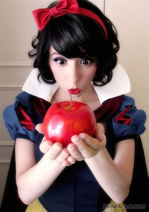 21 Diy Snow White Costume Ideas For Halloween