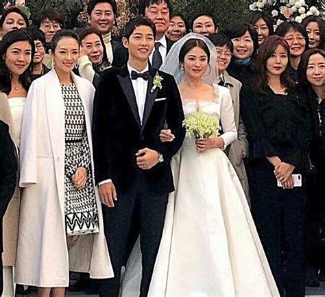 Song joong ki and song hye kyo release gorgeous wedding photos park bo gum park hyung sik kim min suk super. Feels like Drama!: Ramblings: Song Hye Kyo and Song Joong ...