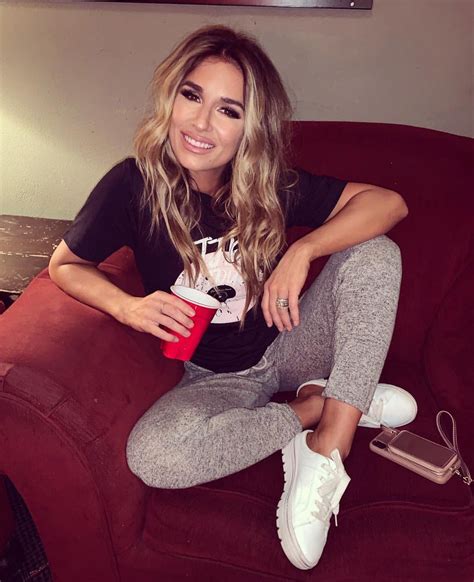 Pin By Elo On Jessie James Decker Jessie James Decker Hair Jesse