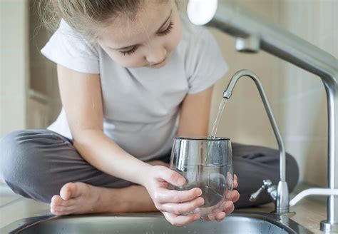5 Common Reasons People Filter Their Drinking Water Abrition