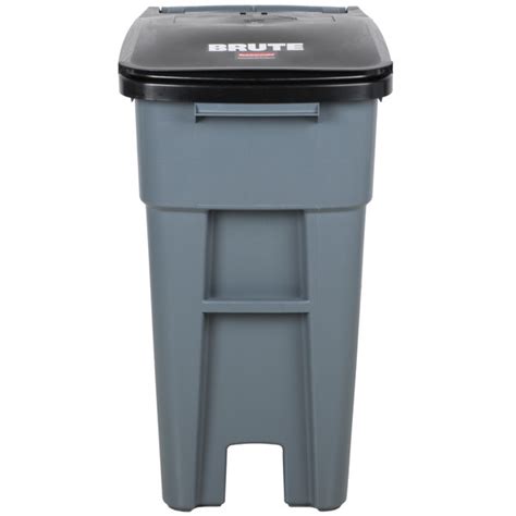 Rubbermaid 1971941 Brute 32 Gallon Gray Rollout Trash Container With Lid