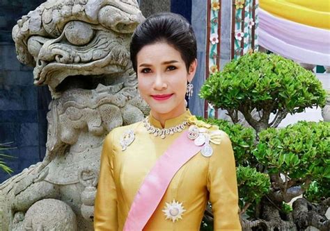 泰国王妃诗妮娜私照被外泄，刚恢复王妃身份，又惹上麻烦！ 苏提达