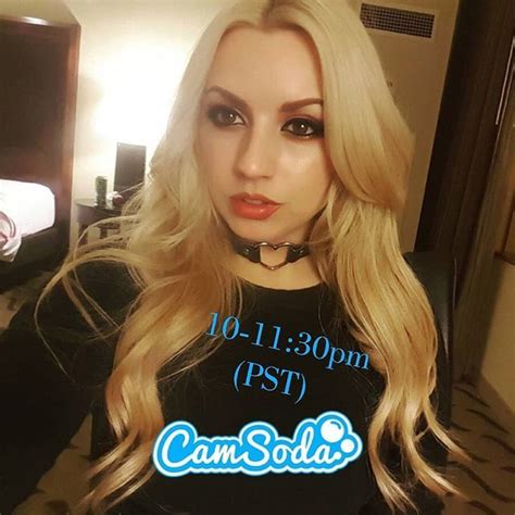 Tw Pornstars Lexi Belle Twitter I Ll Be On Camsoda Tonight For A Midnight Snack