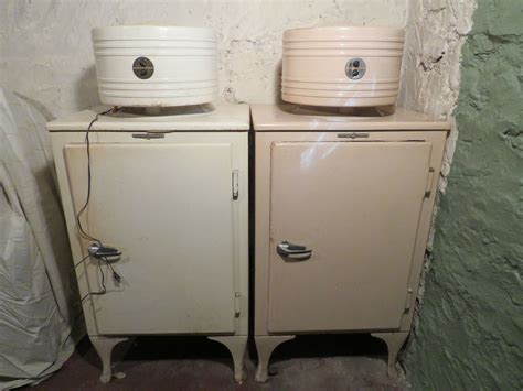 Vintage 1930s GE Monitor Top Refrigerator General Electric Larger Size