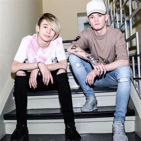 Bars And Melody Piosenkarze