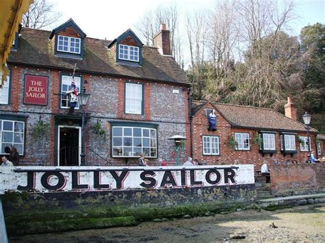 The Jolly Sailor Bursledon © Gillian Thomas Geograph Britain And
