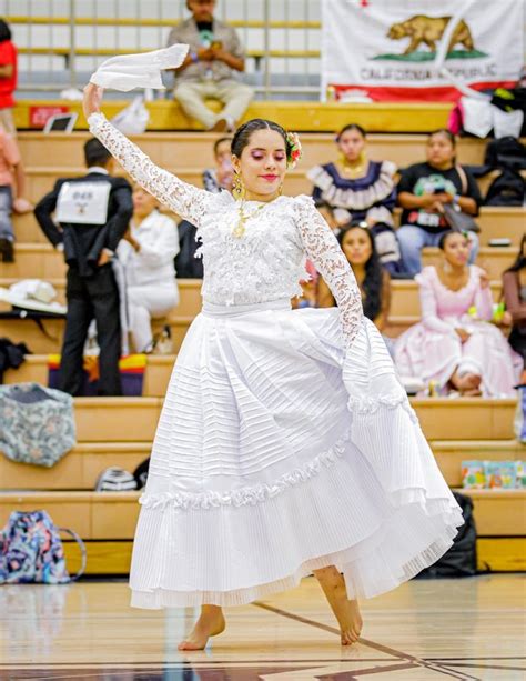 Isabella Gonzales Marinera Norteña In 2022 Flower Girl Dresses Dresses Wedding Dresses