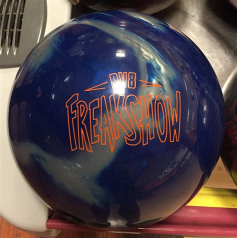 The radius of gyration of a 13 lb. DV8 Freakshow Bowling Ball Review | Tamer Bowling