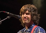 Pete Yorn goes it alone with his guitar – Orange County Register