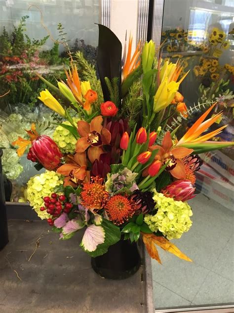 Absolutely more fresh flowers for less direct from the greenhouse: Pin by Blue Hills Garden Craft on Floral | Thanksgiving ...