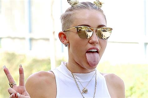Miley Cyrus Tells Saturday Night Live She Uses Her Tongue To Smell