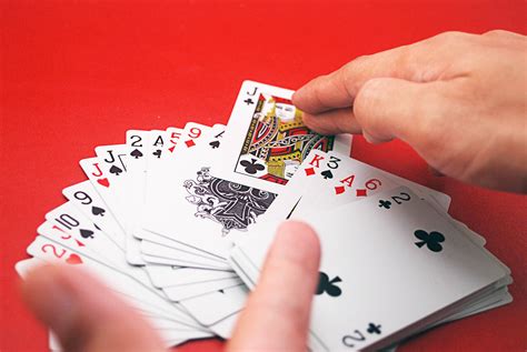 How To Do The Bottom Card Trick Steps With Pictures