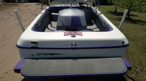 Barefoot, slalom, trick ski, wake board, kneeboard, or just two ski traditional this boat is a professional competition ski boat comfortably sits 5. 1995 Malibu Tantrum competition ski boat - Malibu 1995 for ...